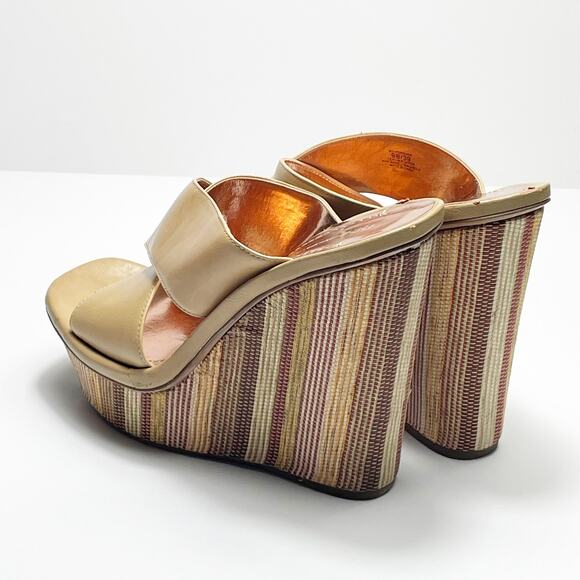 BCBGeneration Women's Platform Wedge Sandals Tan Vertical Stripe Mojave 9M NEW - Picture 3 of 9